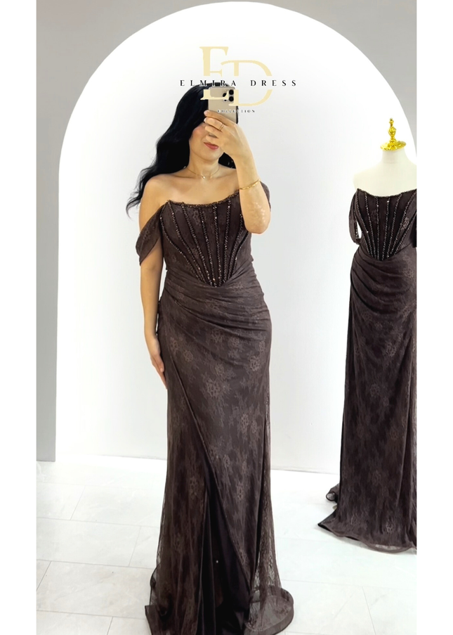 The 𝐂𝐡𝐨𝐜𝐨𝐥𝐚𝐭𝐞 𝐄𝐥𝐞𝐠𝐚𝐧𝐜𝐞